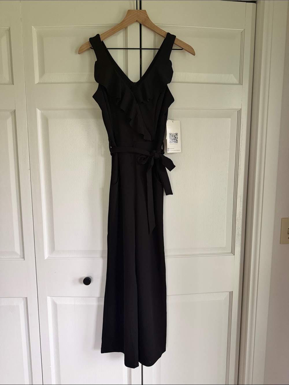 Black Ruffled V-Neck Sleeveless Romper with Waist Tie